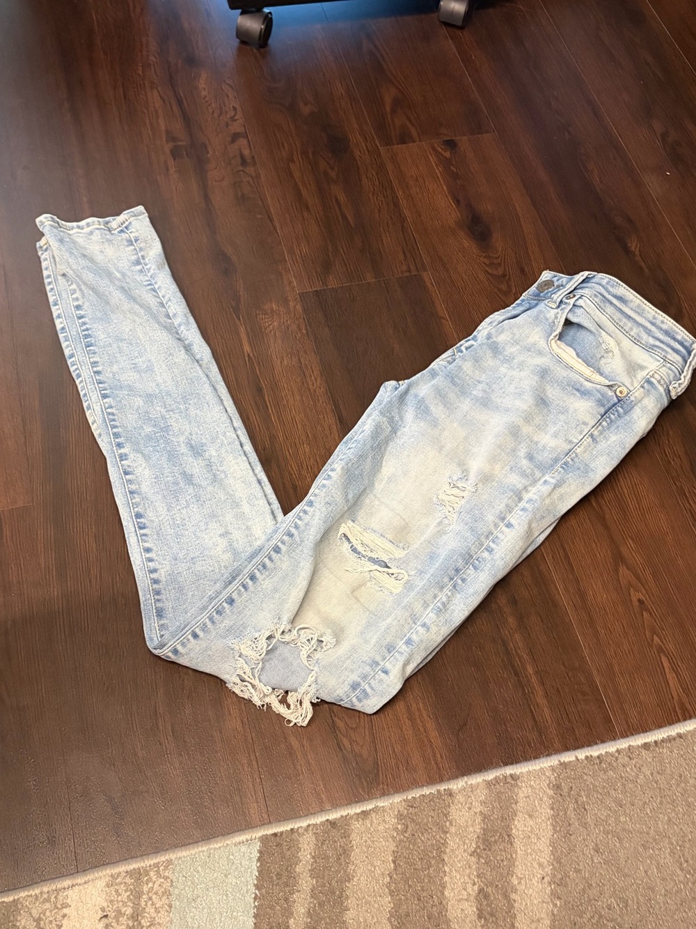 American Eagle Outfitters Light Blue Skinny Distressed Jeans